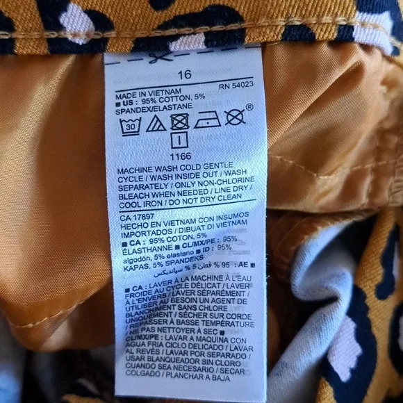 Old Navy Pixie Ankle Pants | Size 16 - Picture 5 of 5